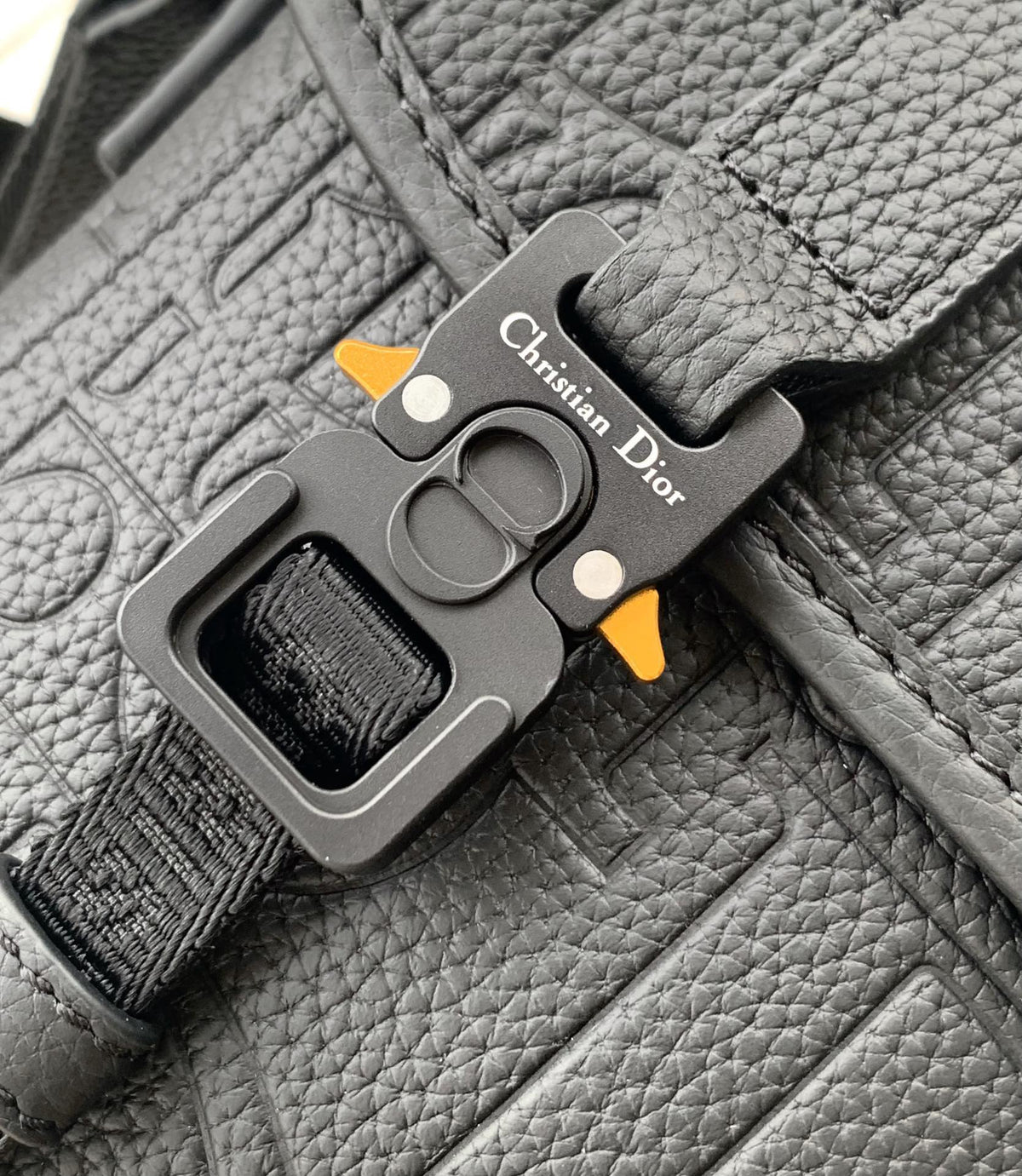 DIOR MESSENGER BAG