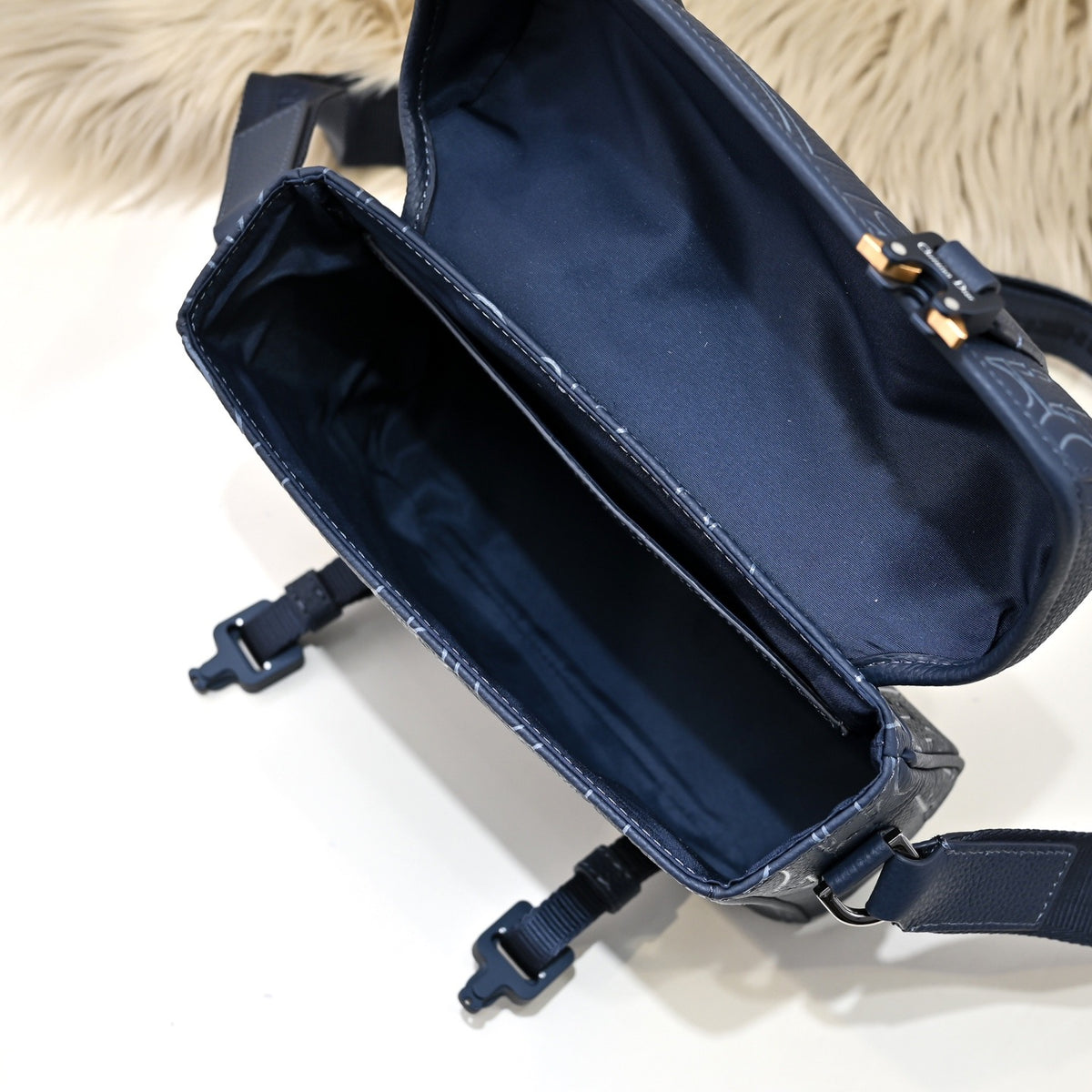 DIOR MESSENGER BAG