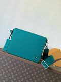 LV MESSENGER BAG