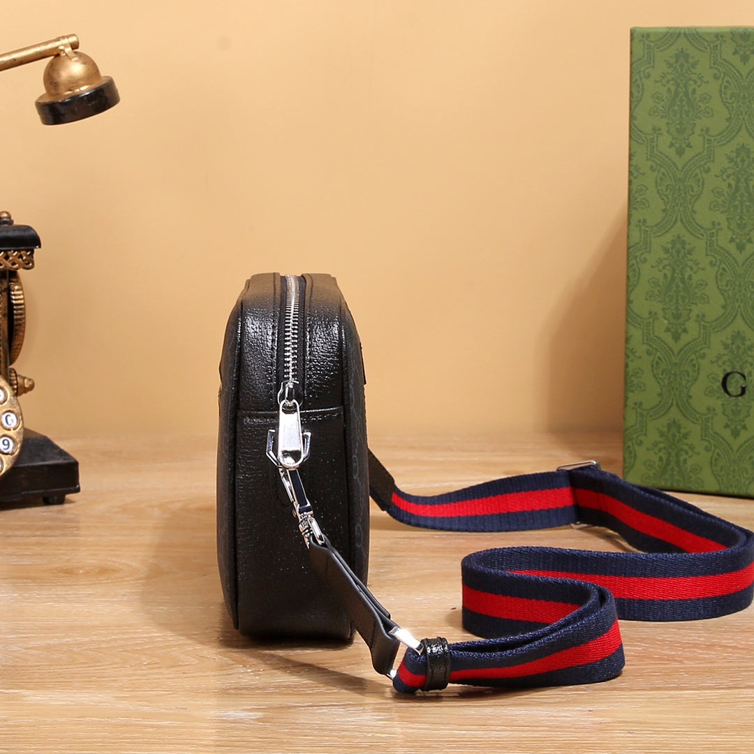 GUCCI MESSENGER BAG