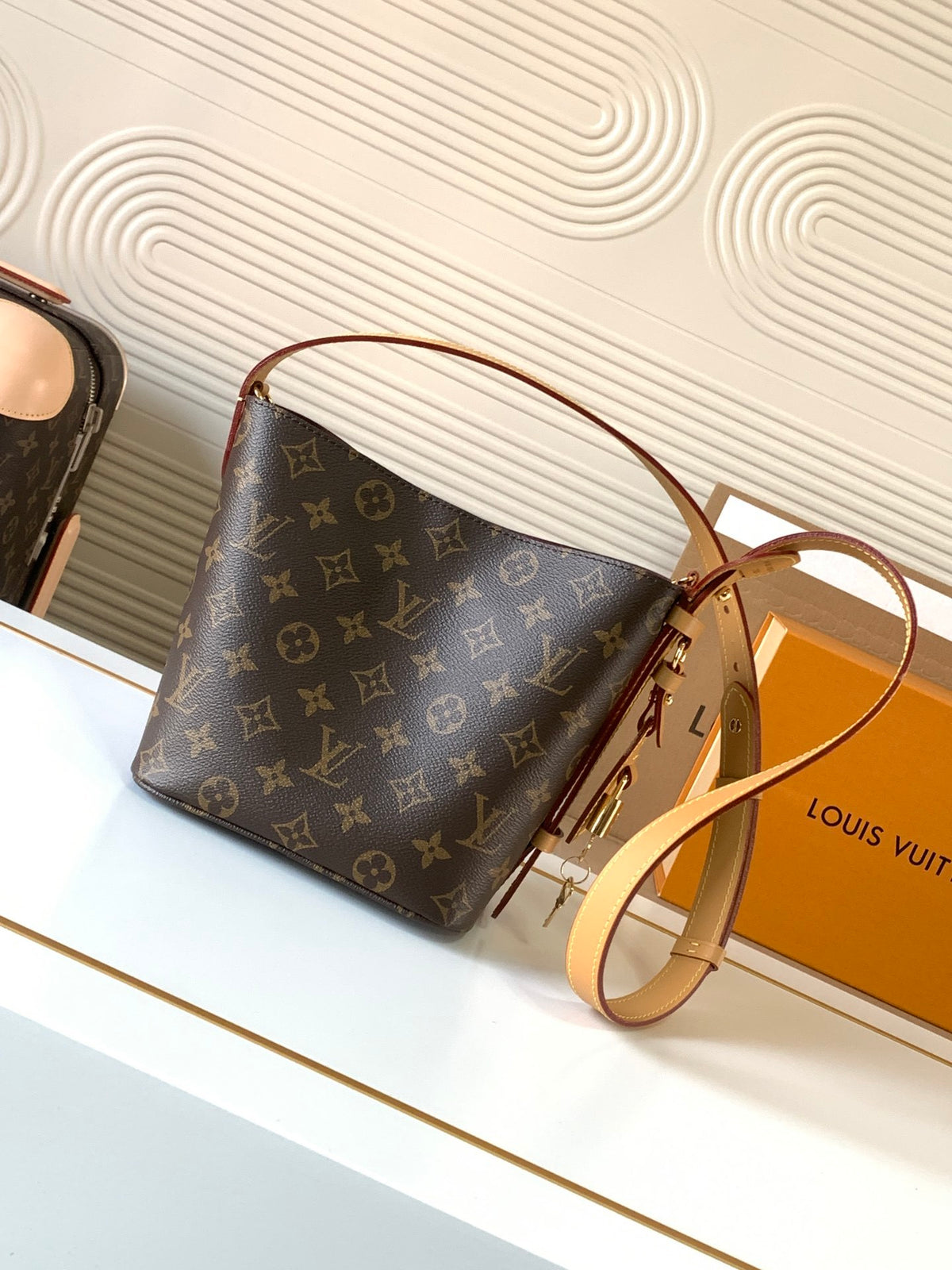 LV WOMENS BAG