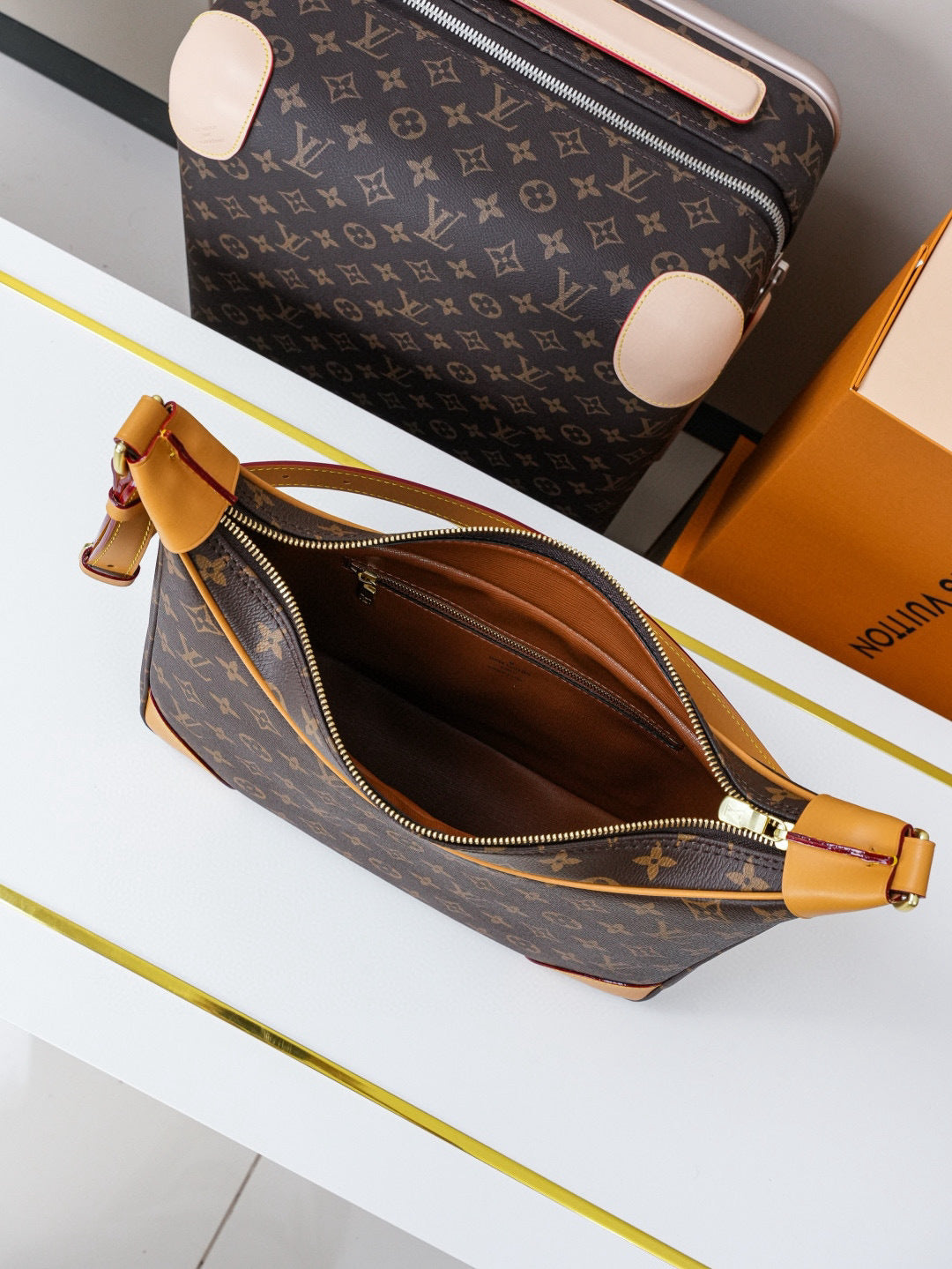 LV WOMENS BAG