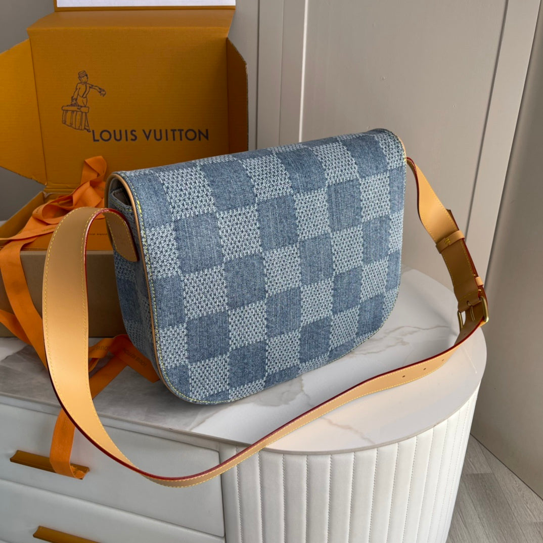 LV WOMENS BAG