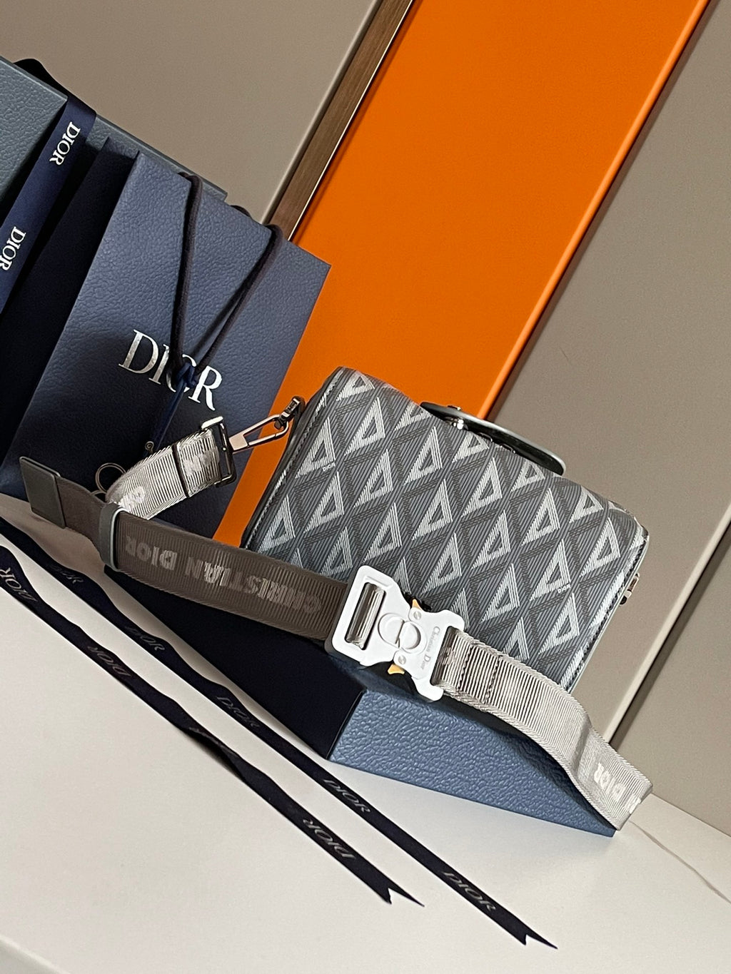 DIOR MESSENGER BAG