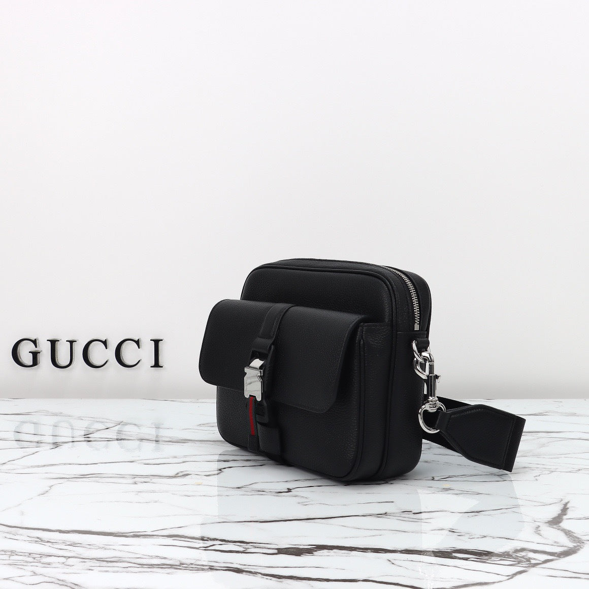 GUCCI MESSENGER BAG