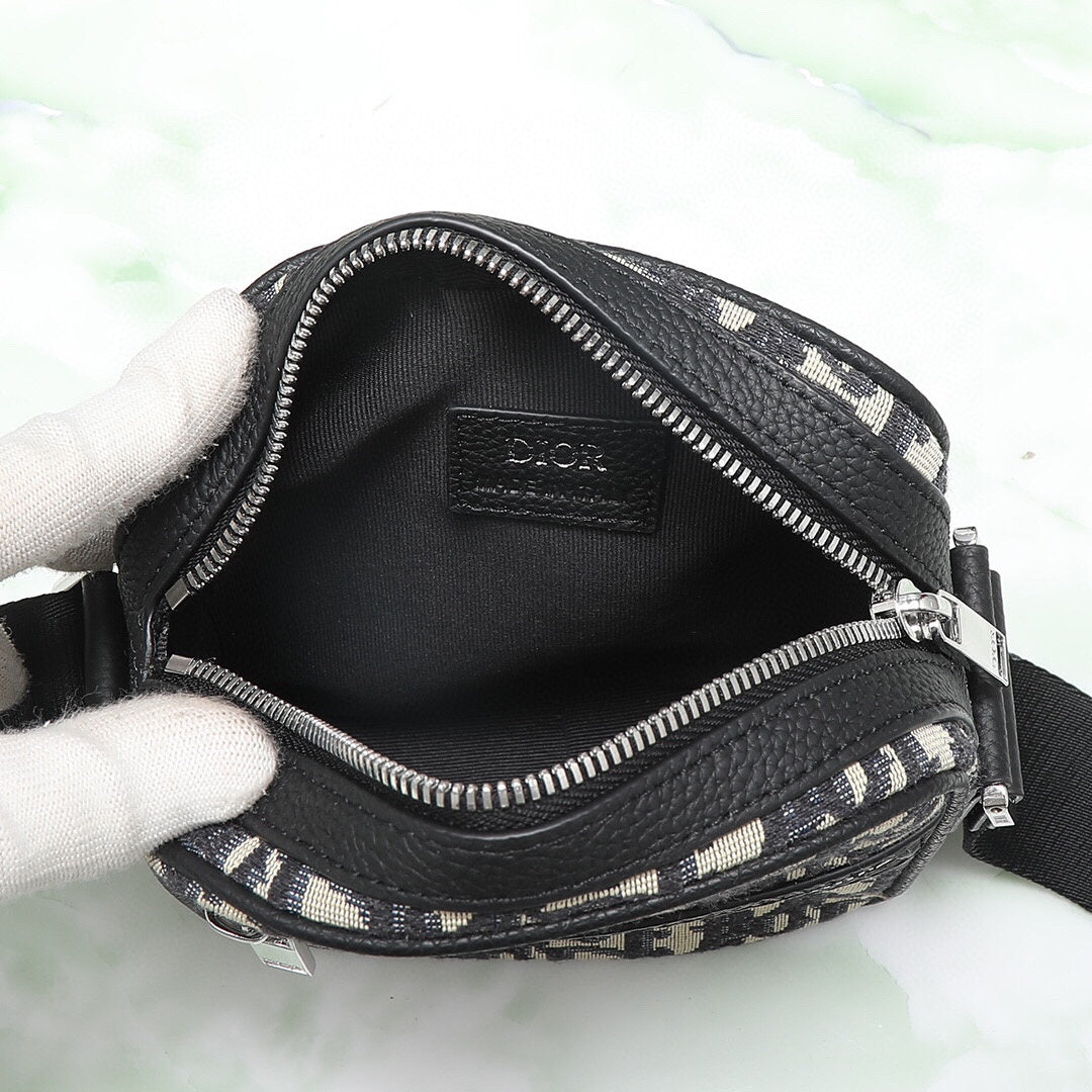 DIOR MESSENGER BAG