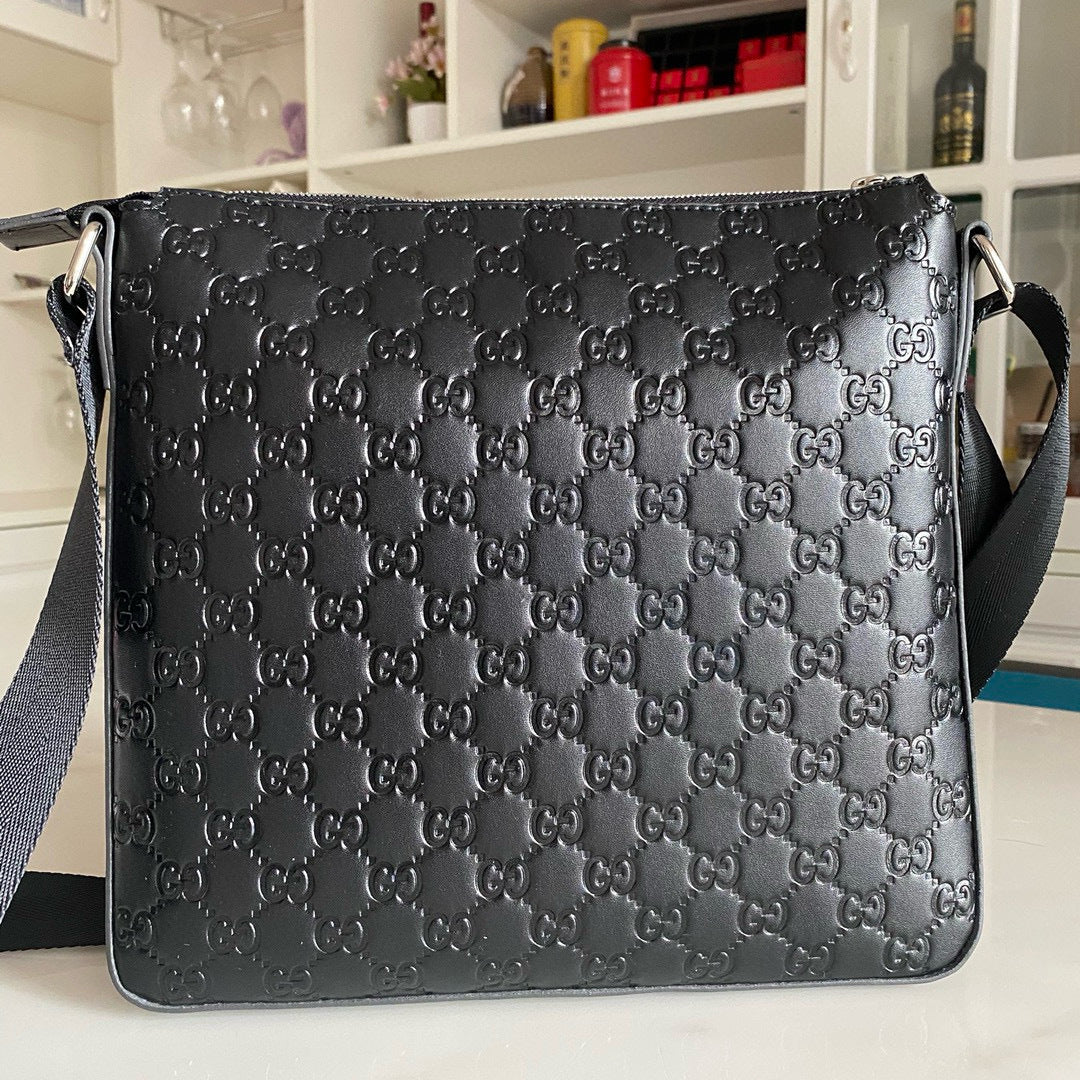 GUCCI MESSENGER BAG