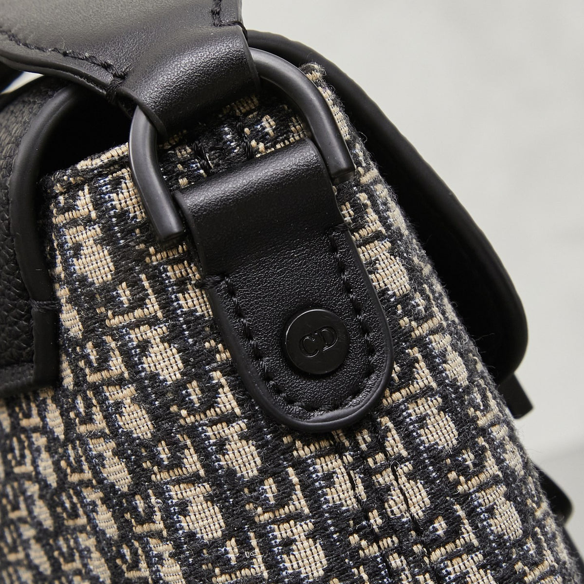 DIOR MESSENGER BAG