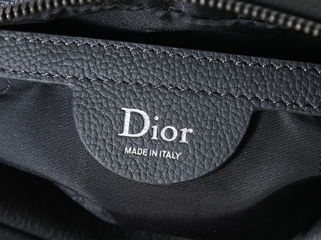 DIOR MESSENGER BAG