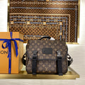 LV MESSENGER BAG