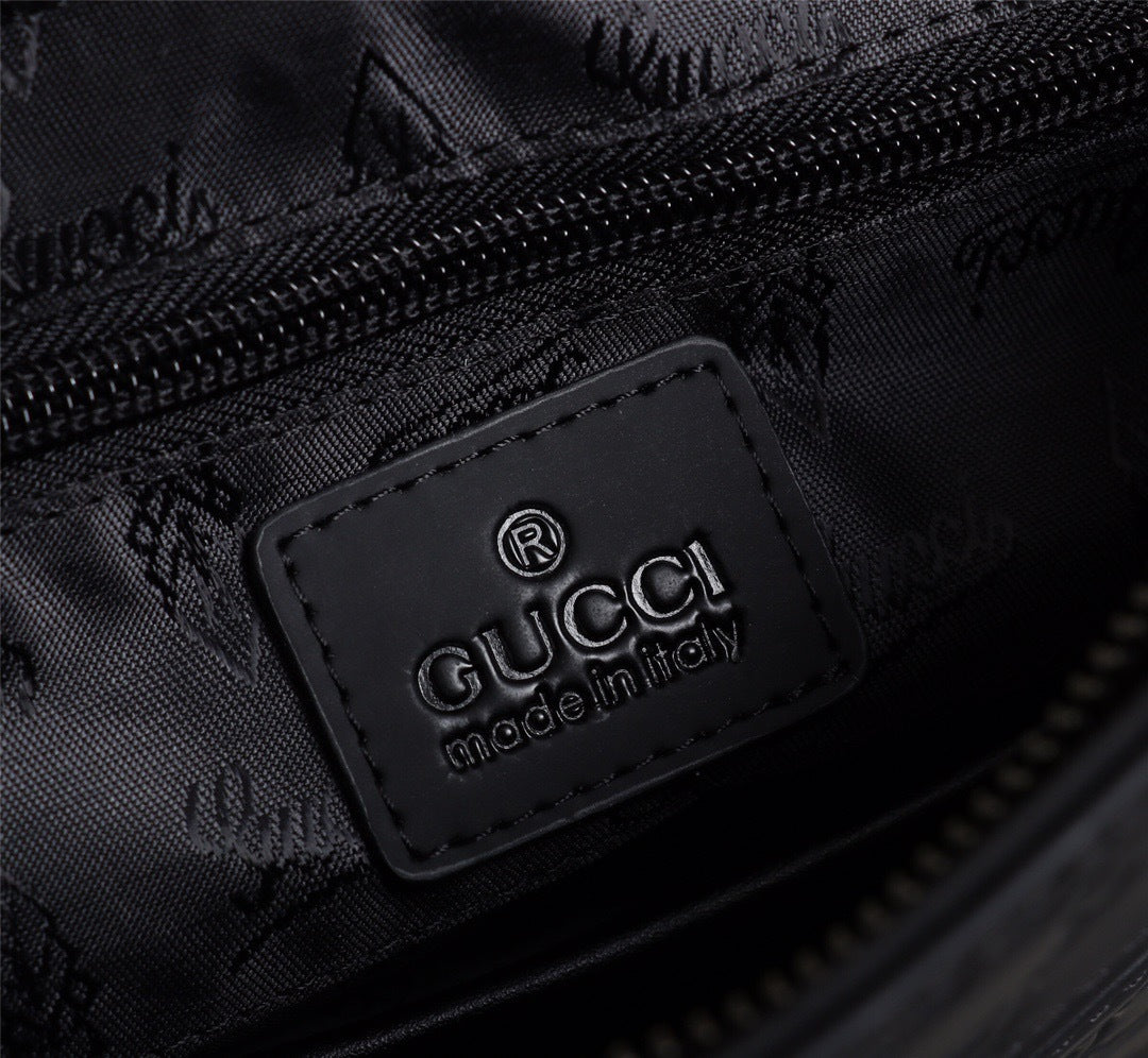 GUCCI MESSENGER BAG
