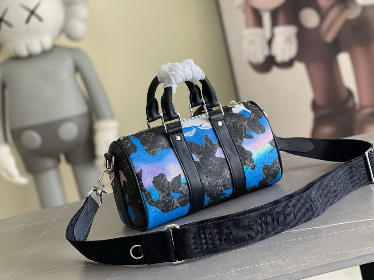 LV MESSENGER BAG