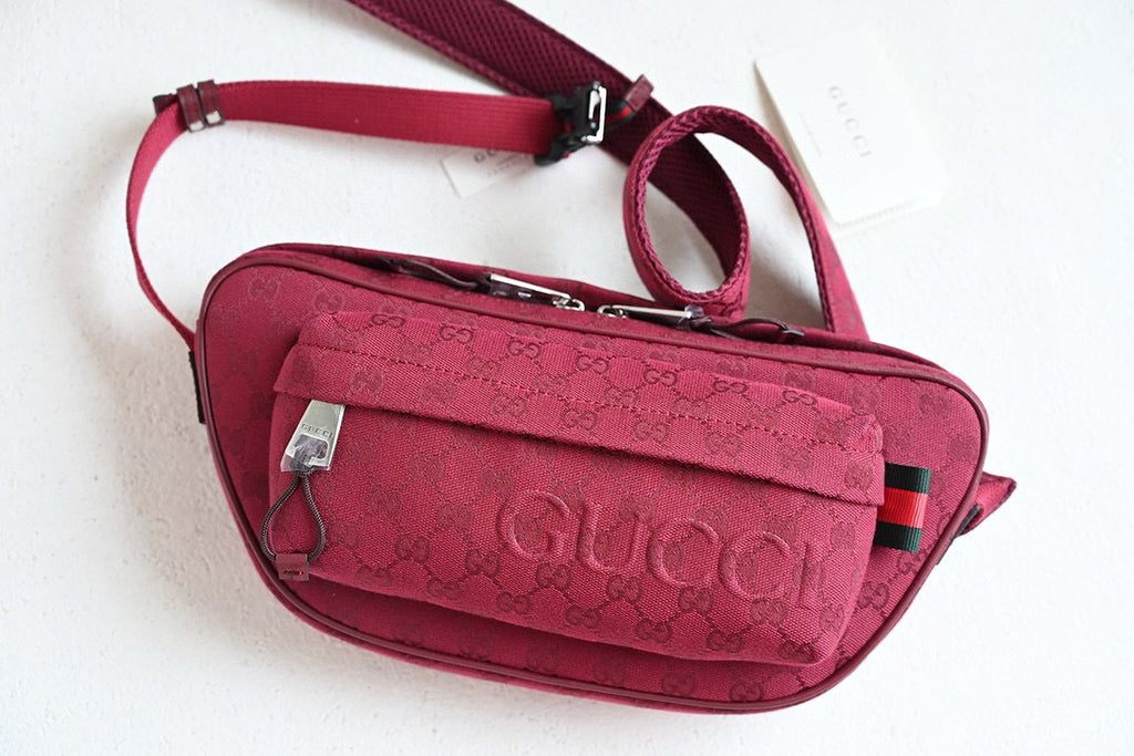 GUCCI MESSENGER BAG