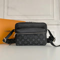 LV MESSENGER BAG