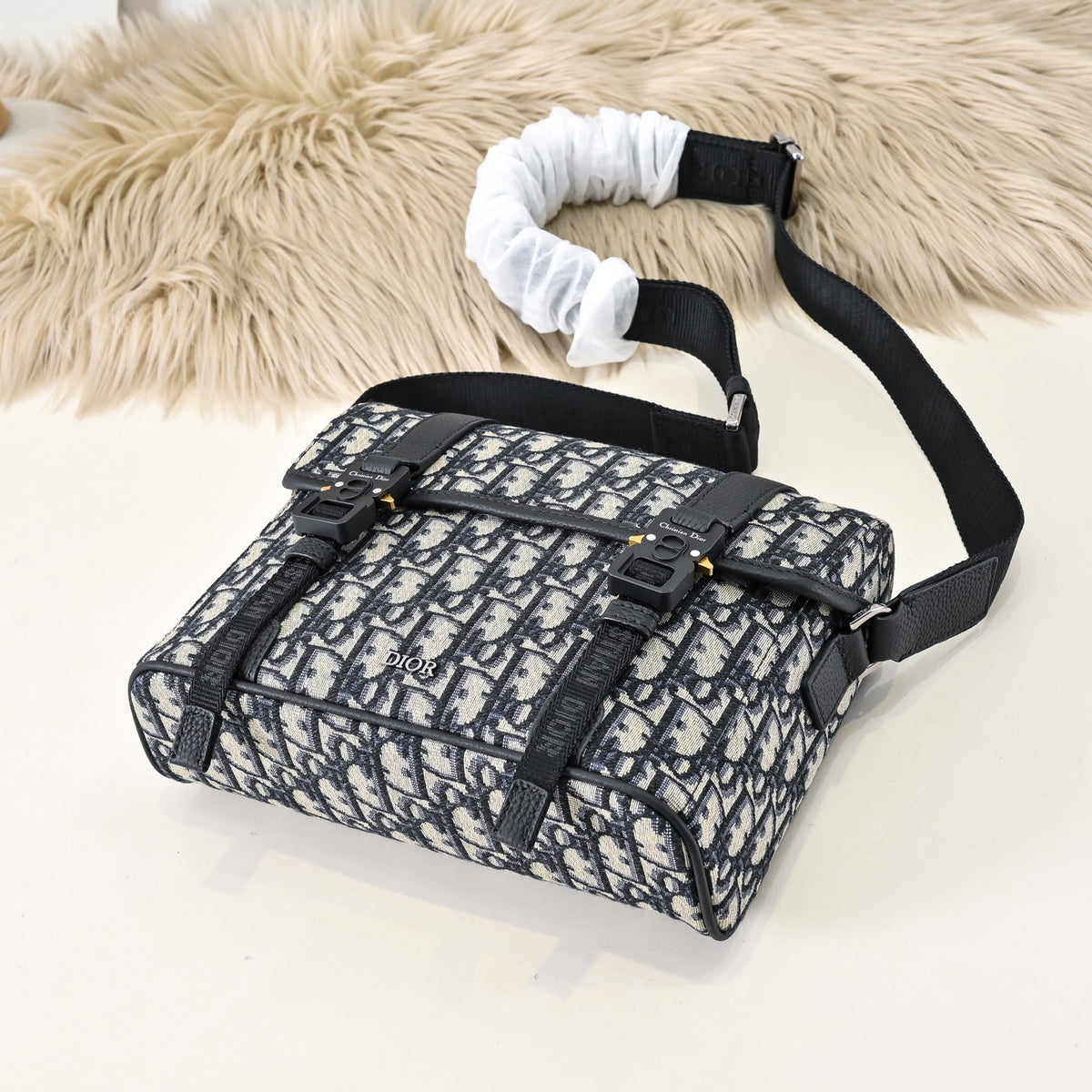 DIOR MESSENGER BAG
