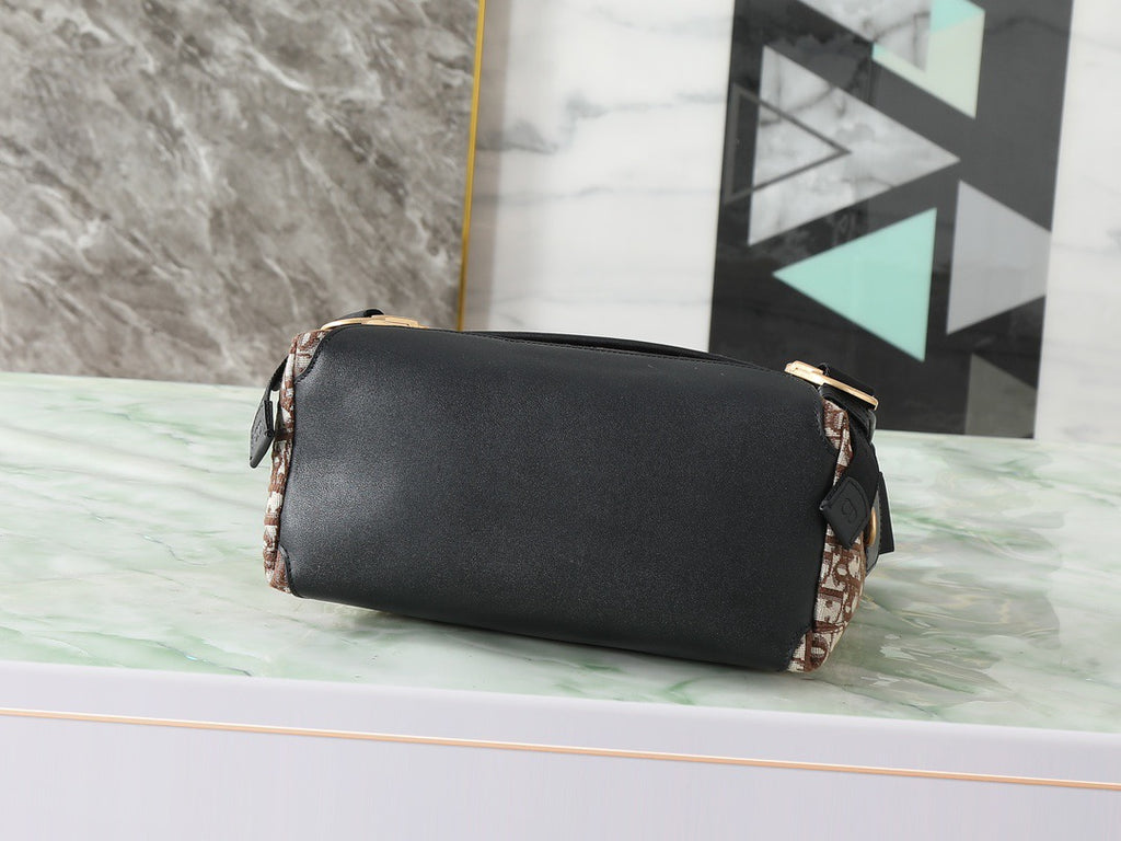 DIOR MESSENGER BAG