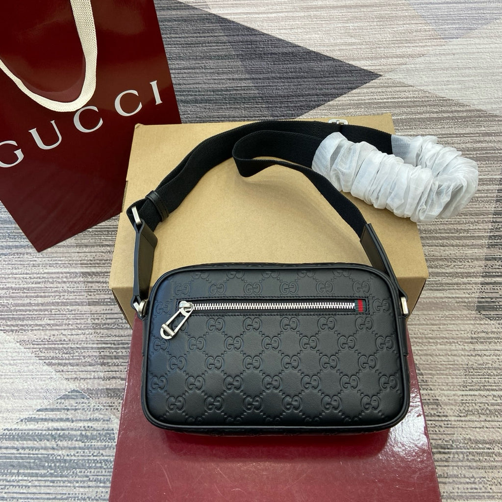 GUCCI MESSENGER BAG