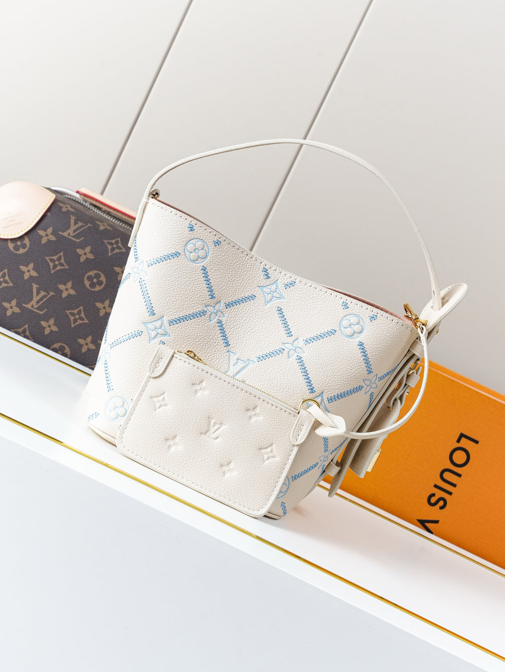 LV WOMENS BAG