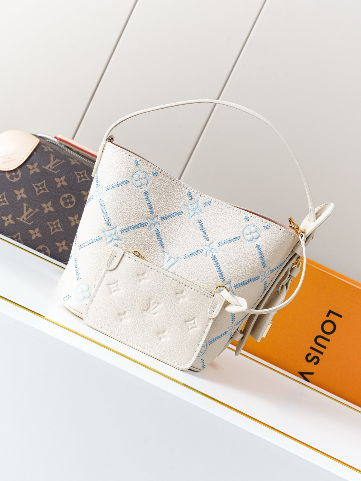 LV WOMENS BAG