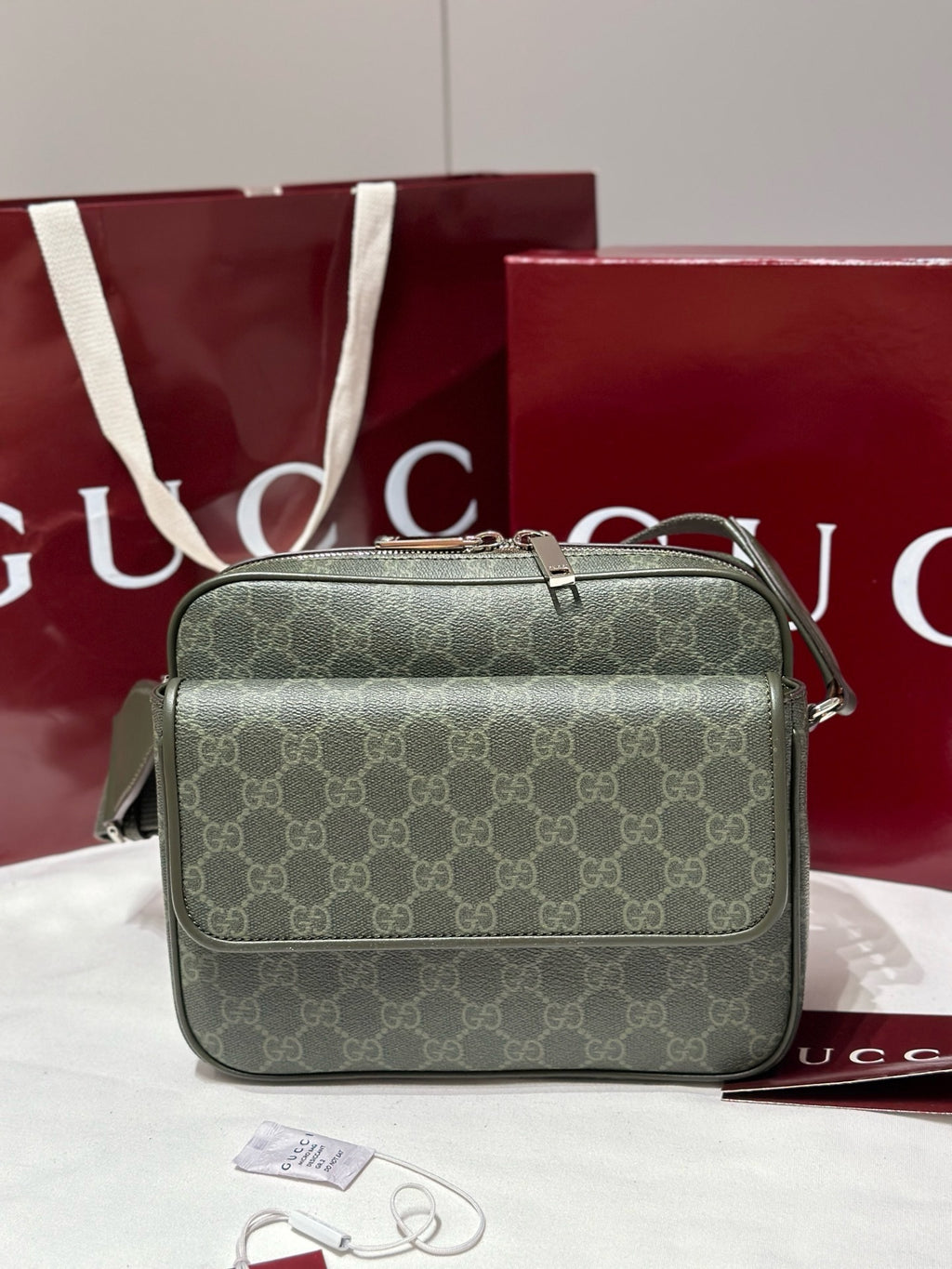 GUCCI MESSENGER BAG