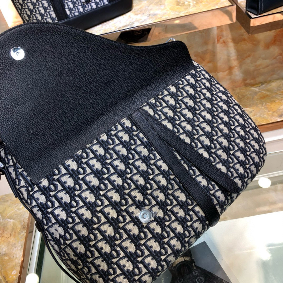 DIOR MESSENGER BAG