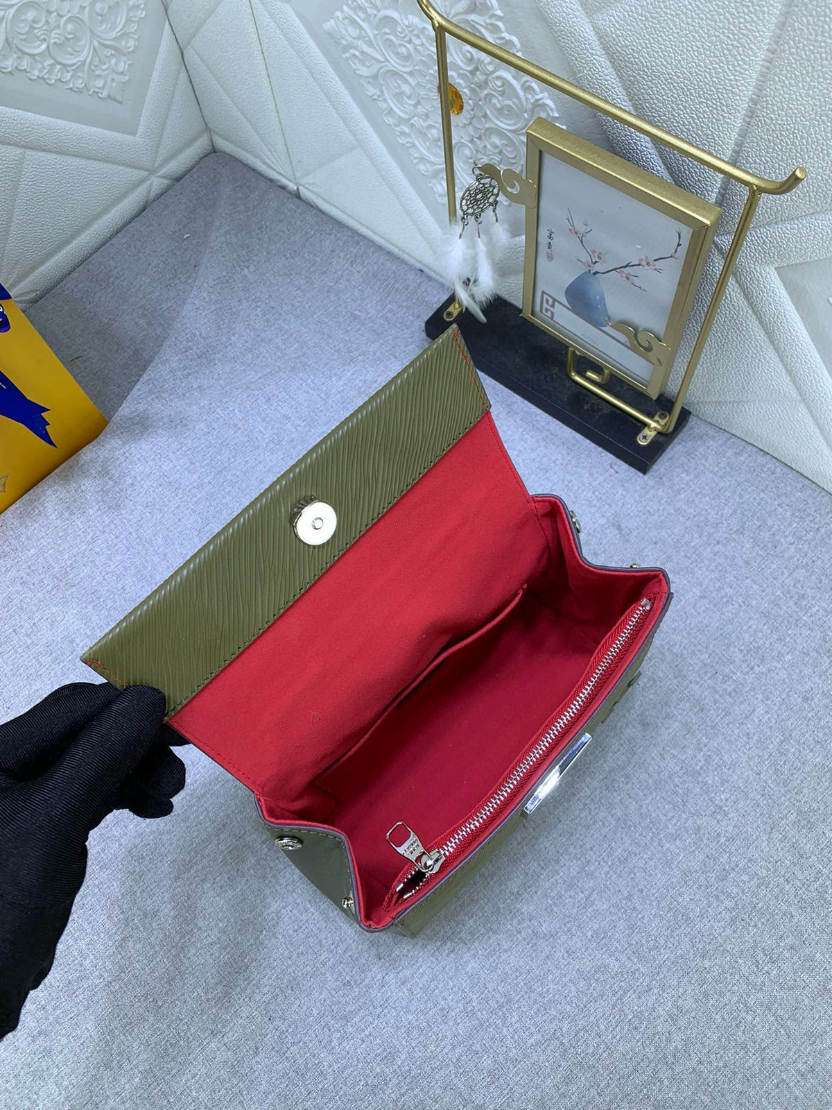 LV WOMENS BAG