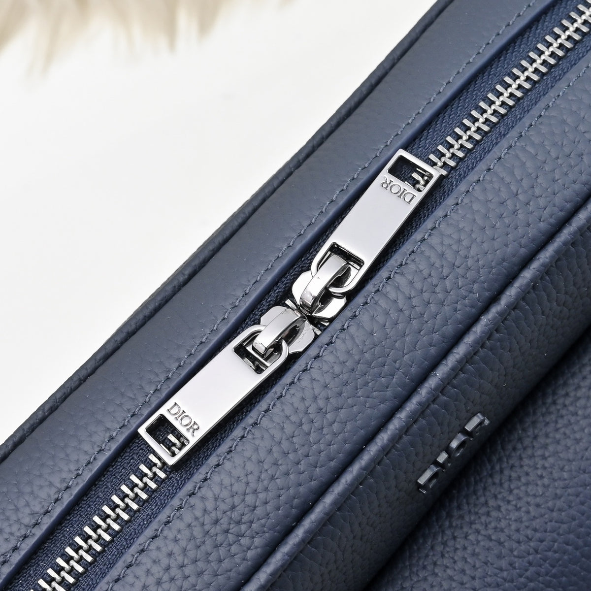 DIOR MESSENGER BAG