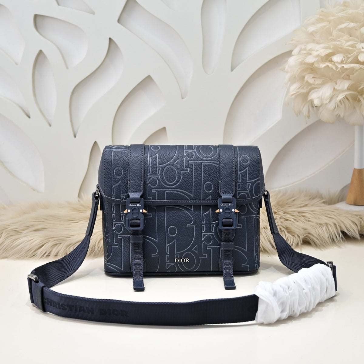 DIOR MESSENGER BAG