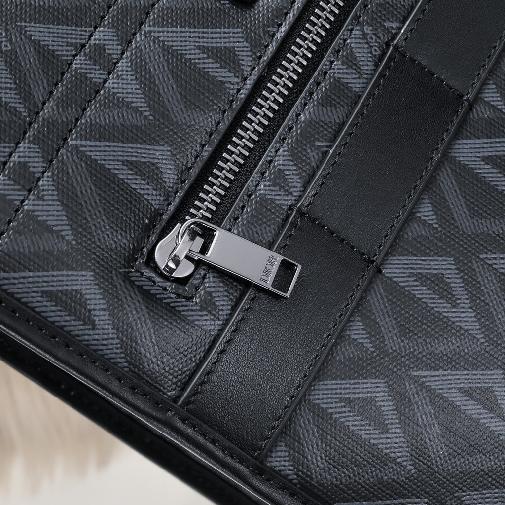 DIOR MESSENGER BAG
