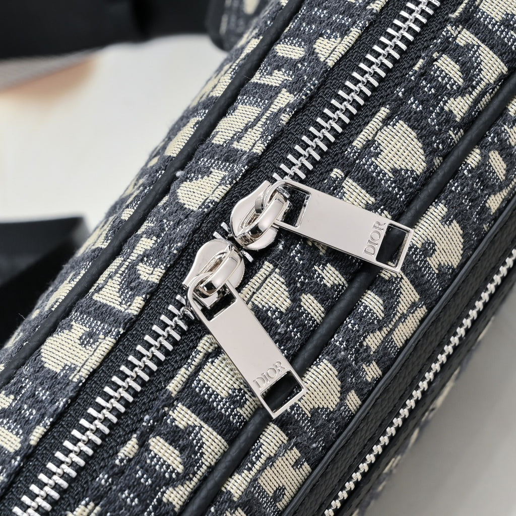 DIOR MESSENGER BAG