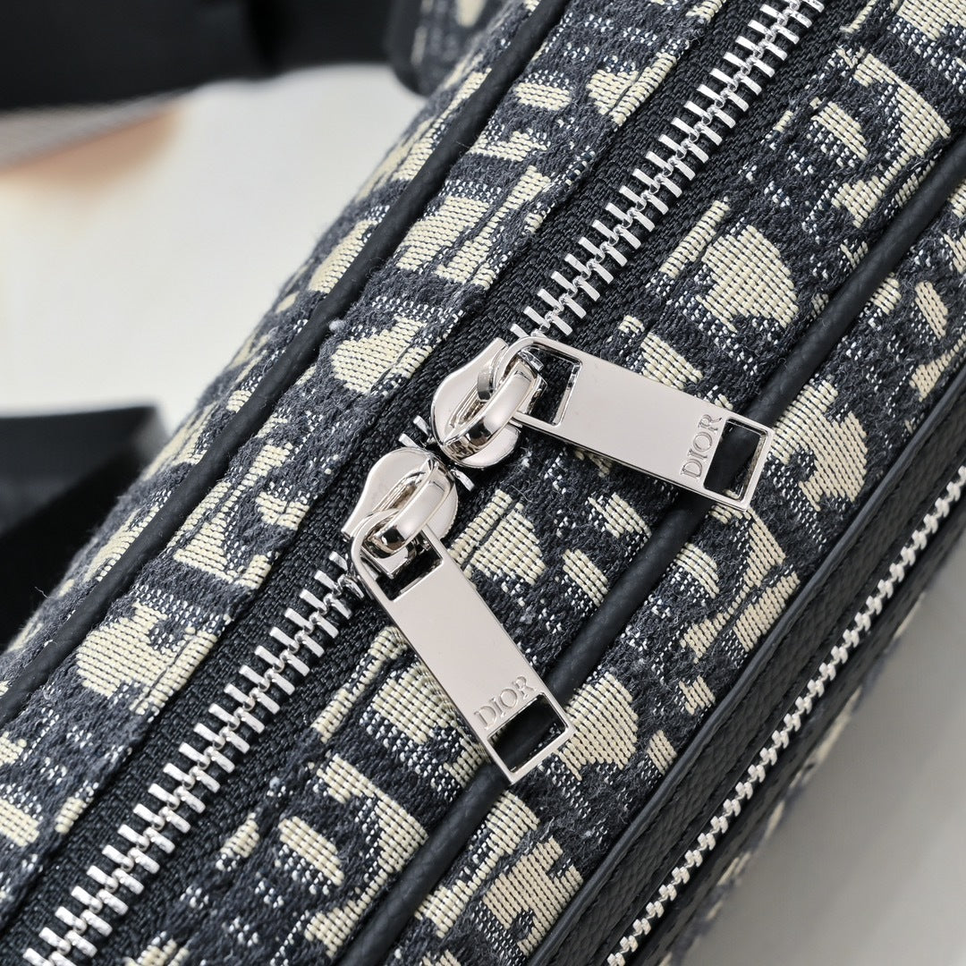 DIOR MESSENGER BAG
