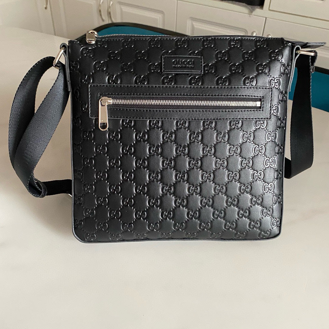 GUCCI MESSENGER BAG