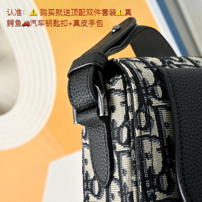 DIOR MESSENGER BAG