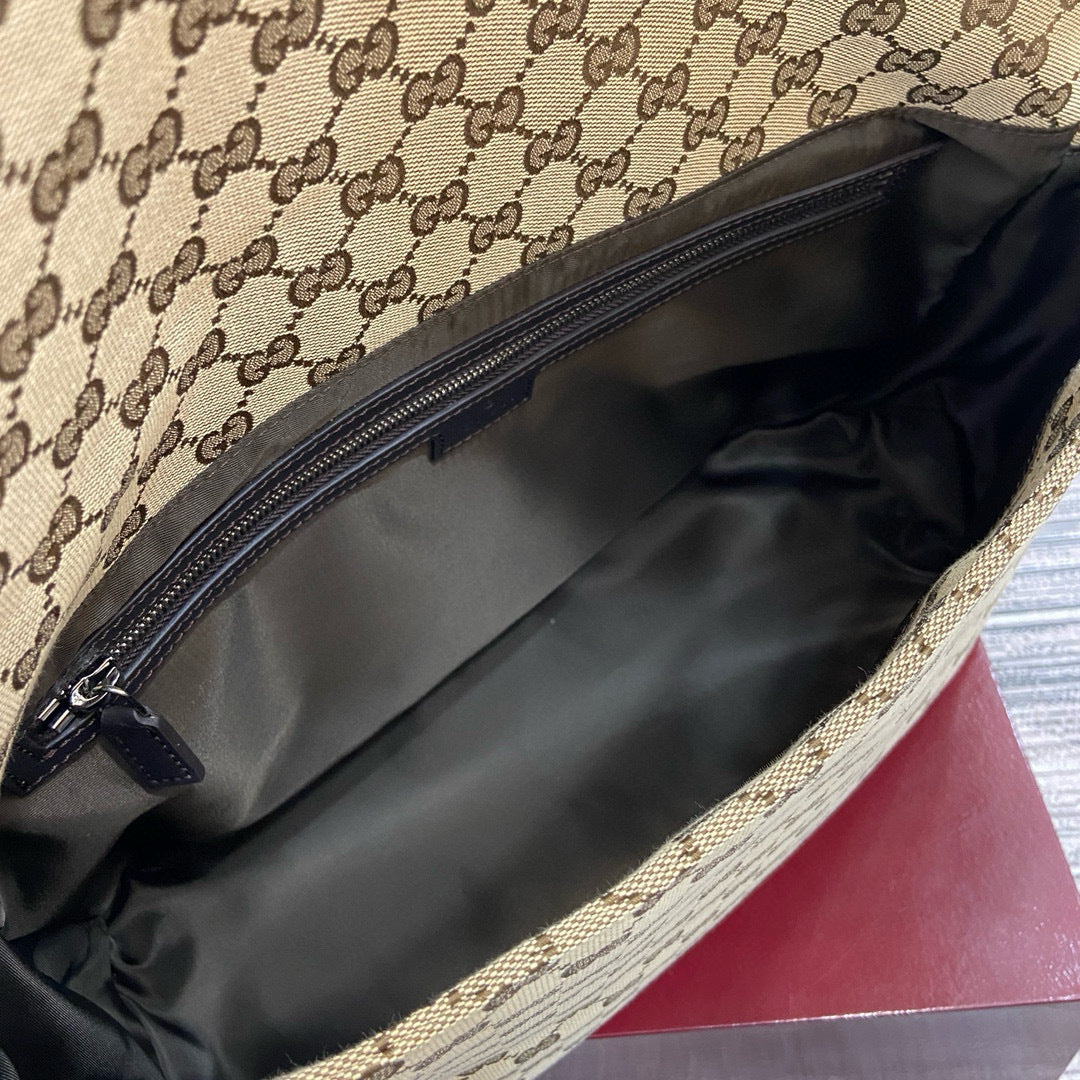 GUCCI MESSENGER BAG