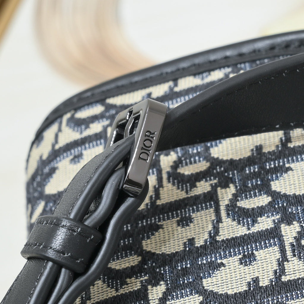 DIOR MESSENGER BAG