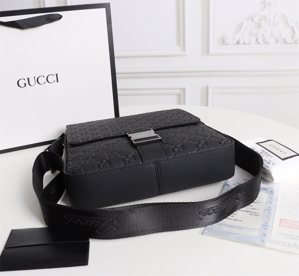 GUCCI MESSENGER BAG