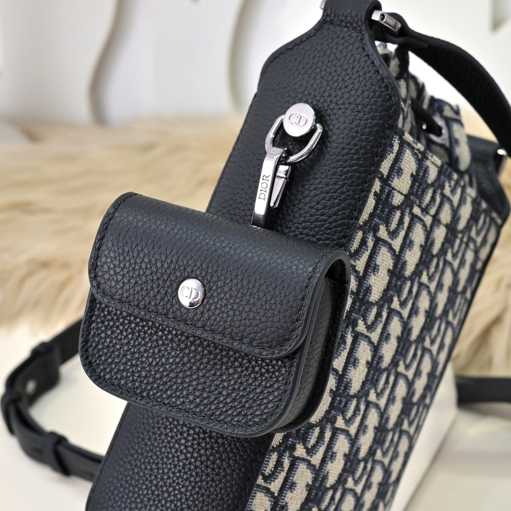 DIOR MESSENGER BAG