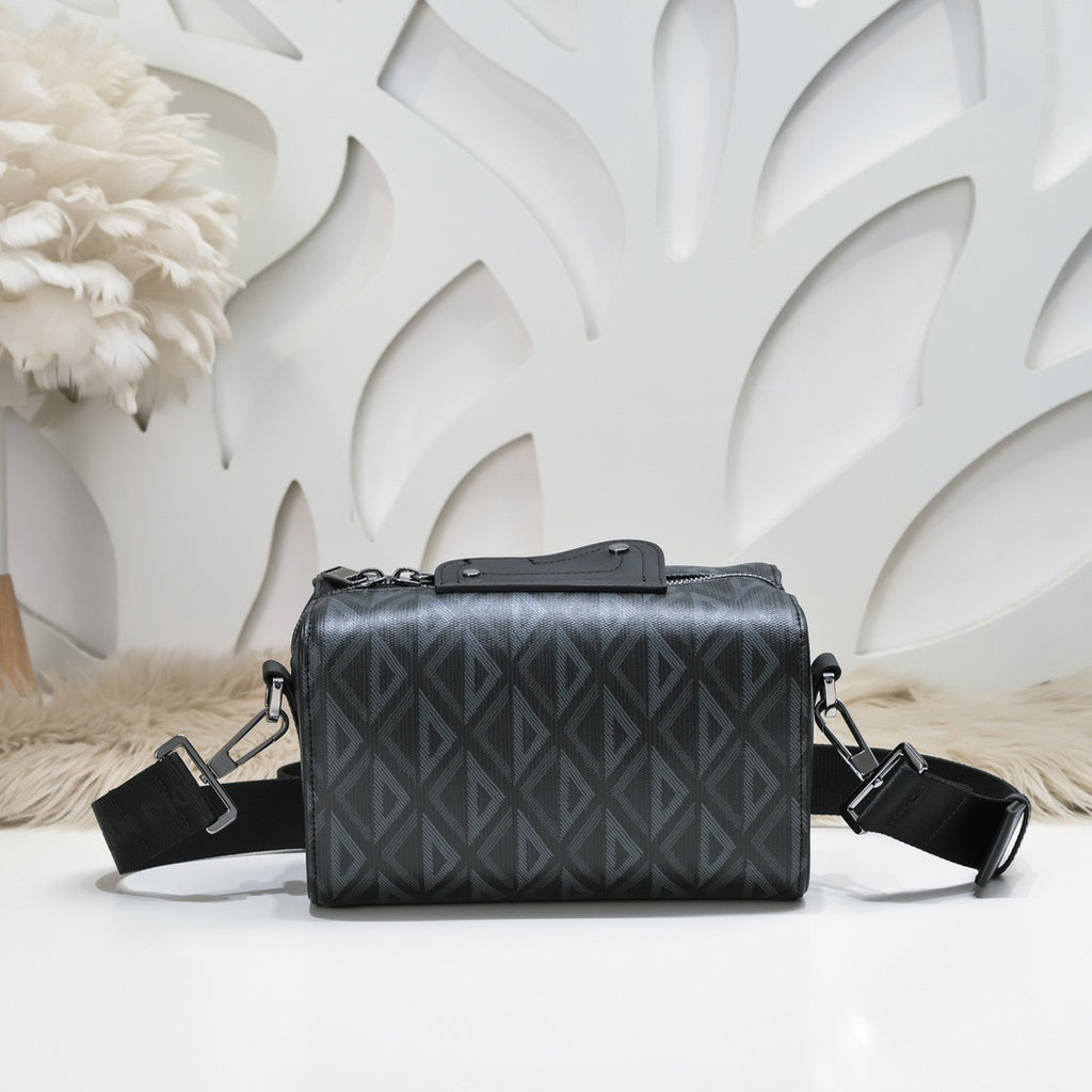 DIOR MESSENGER BAG