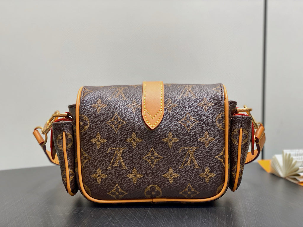 LV WOMENS BAG