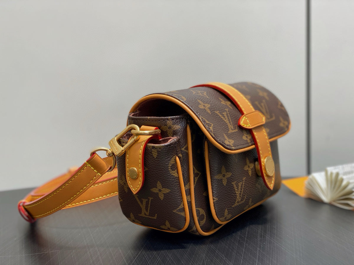 LV WOMENS BAG