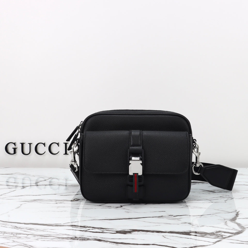 GUCCI MESSENGER BAG