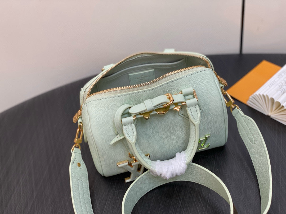 LV WOMENS BAG