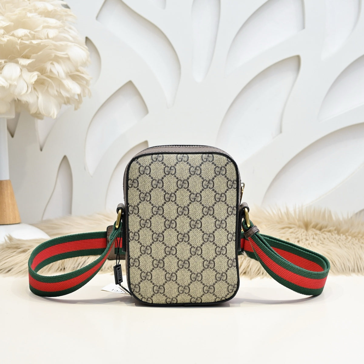 GUCCI MESSENGER BAG