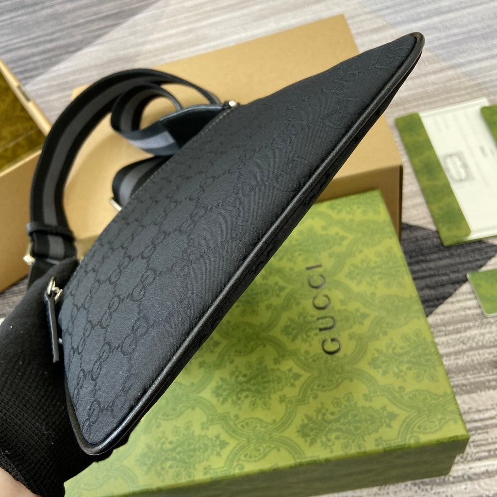 GUCCI MESSENGER BAG