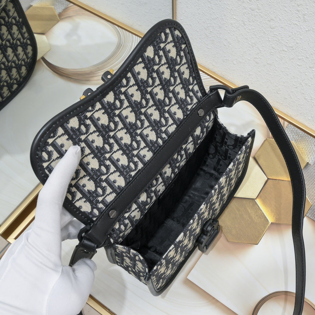 DIOR MESSENGER BAG