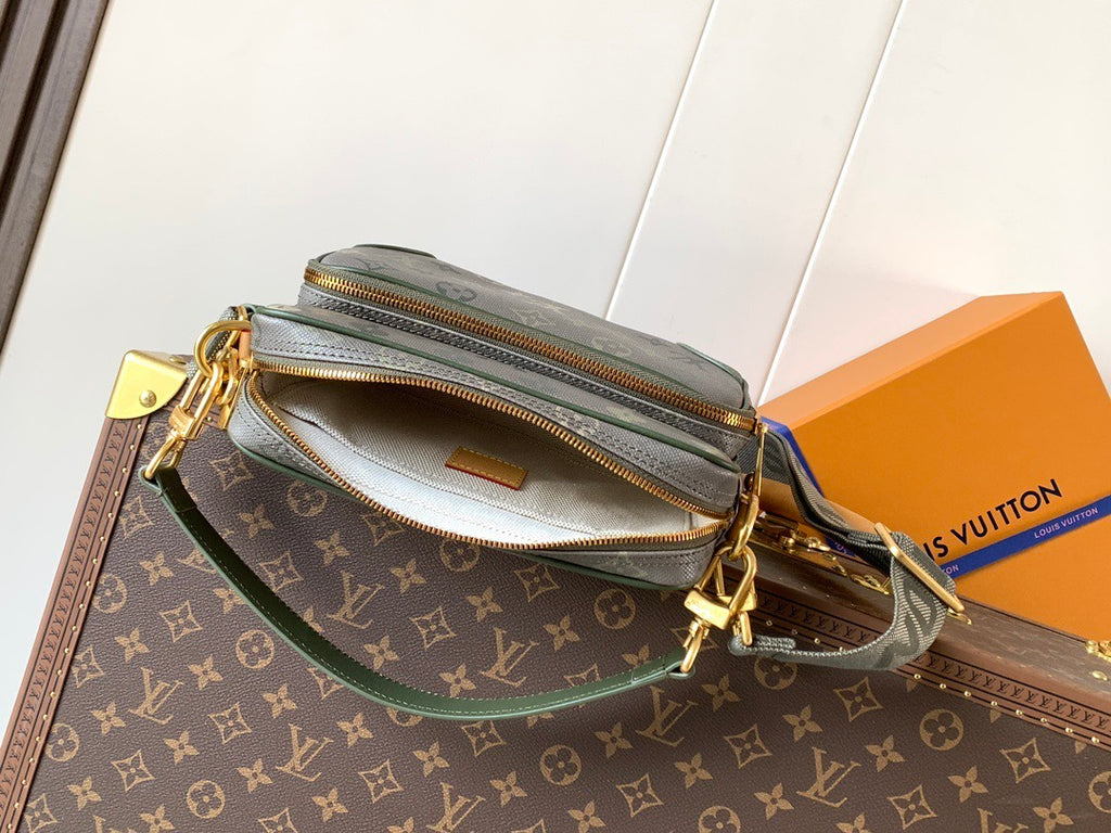 LV MESSENGER BAG
