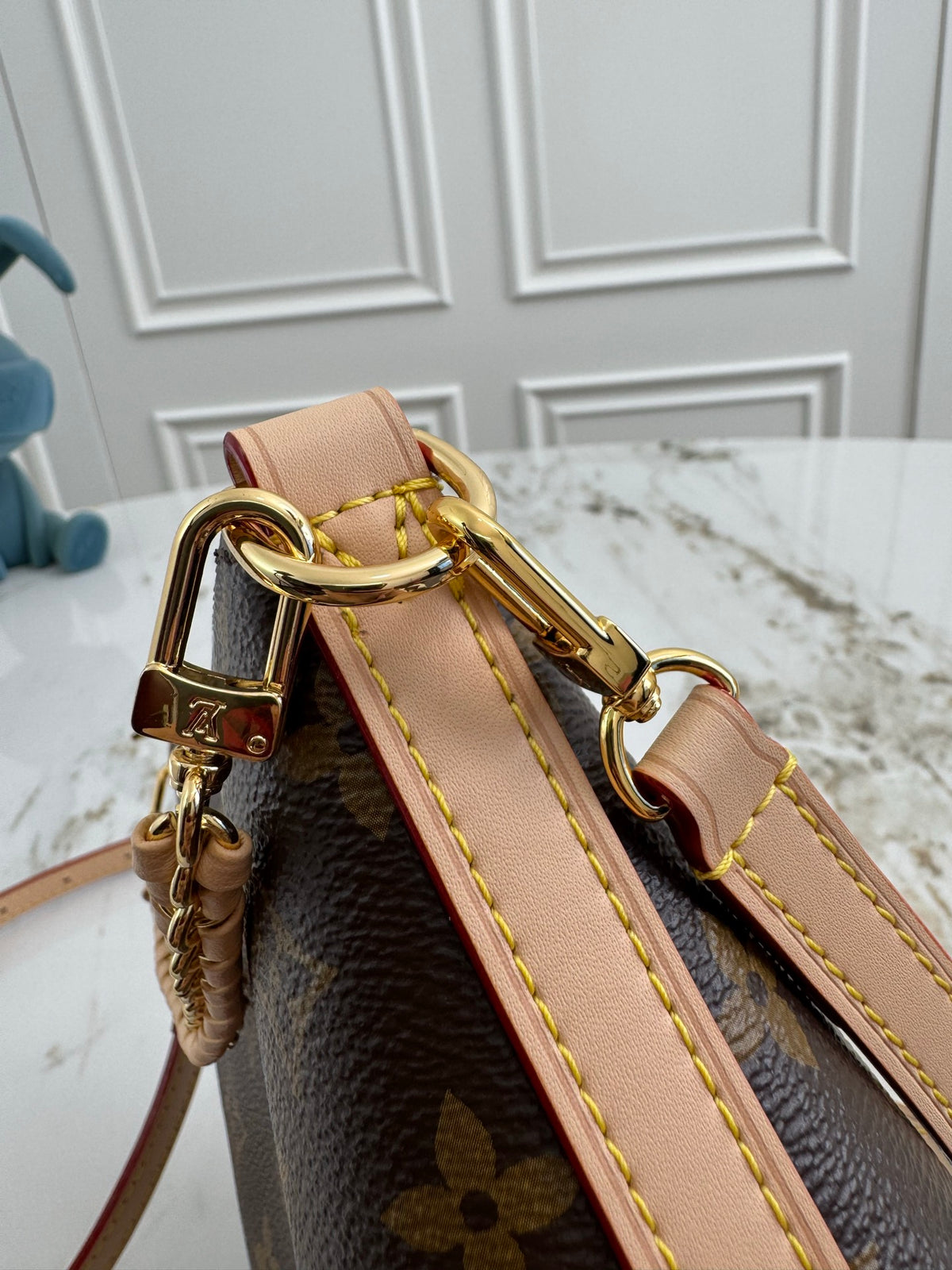 LV WOMENS BAG
