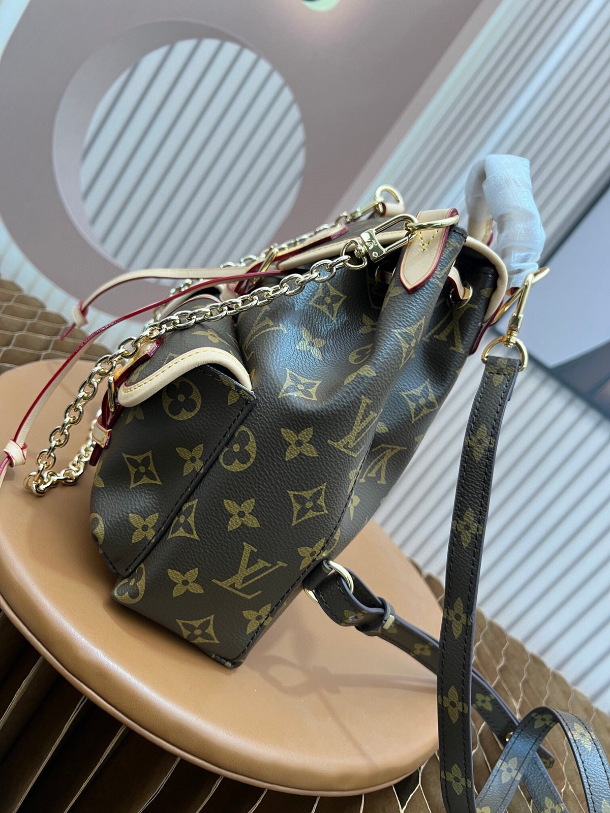 LV WOMENS BAG