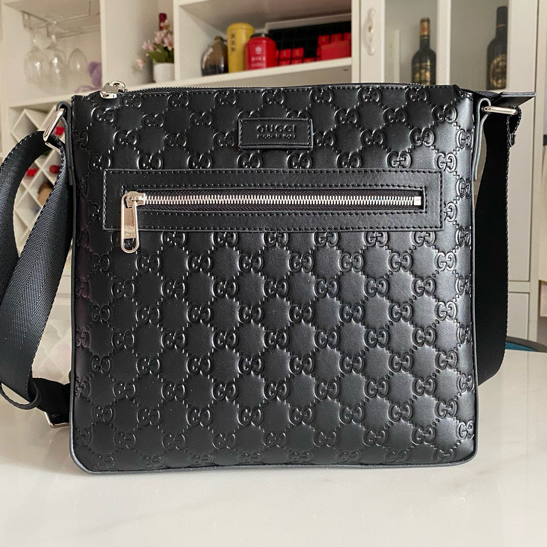 GUCCI MESSENGER BAG