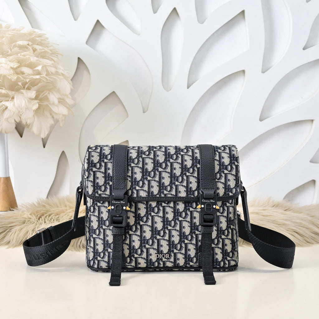 DIOR MESSENGER BAG